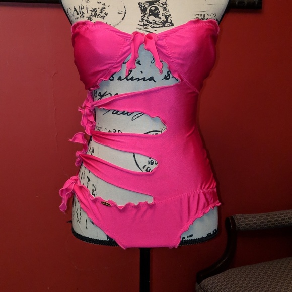 Luli Fama Other - Luli Fama hot pink one piece swimsuit 🔥